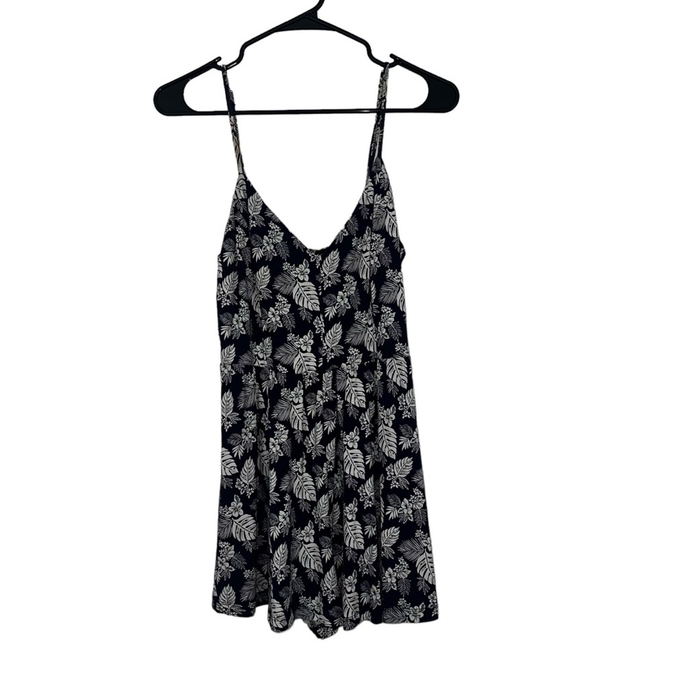 FOREVER 21 - Blue and White Romper Island Summer